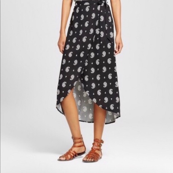 Paisley Two Piece Set - Picture 2 of 3